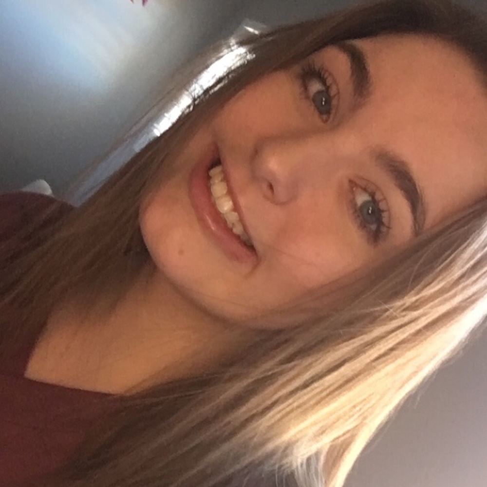 Meet your Posher, Olivia